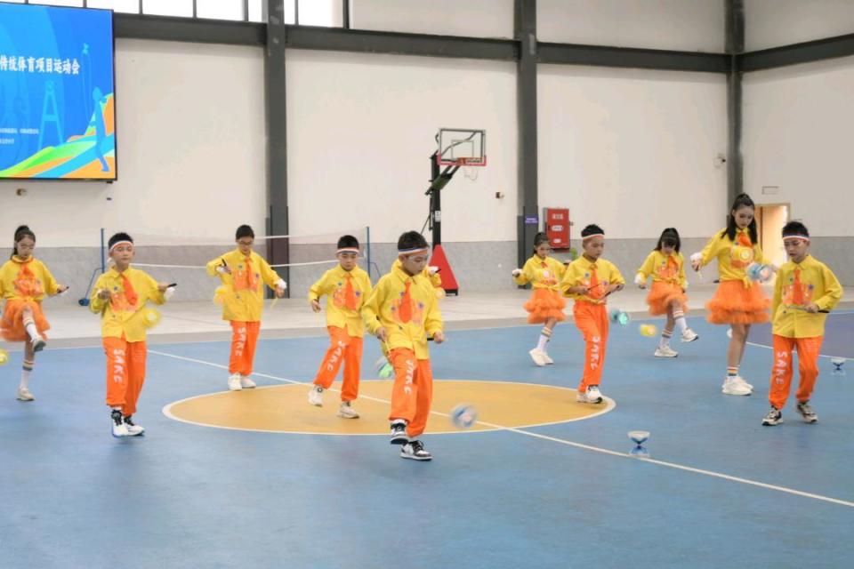 轨迹, 广电体育和 轨迹, 广电体育和